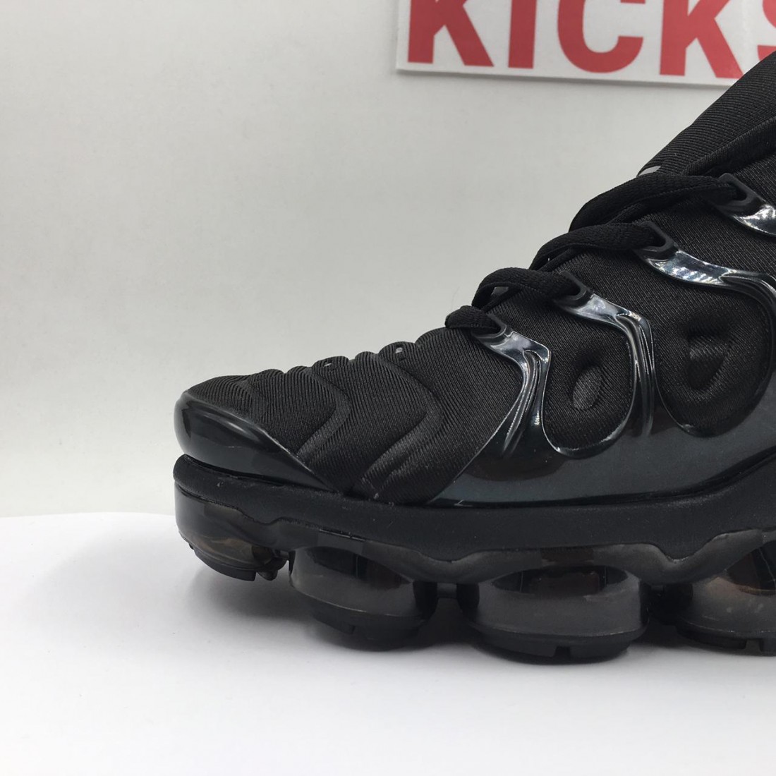 air vapormax triple black 2.0